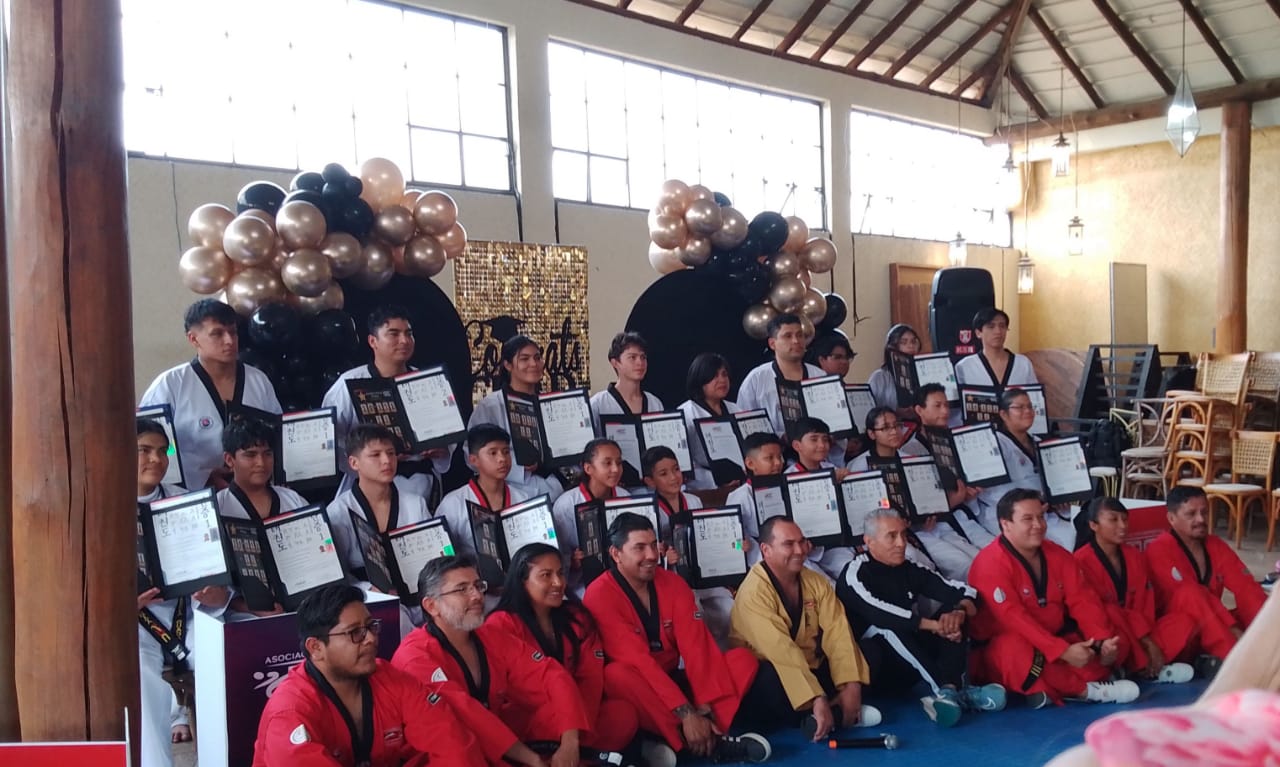 Tercera Generación Cinta Negra foto principal